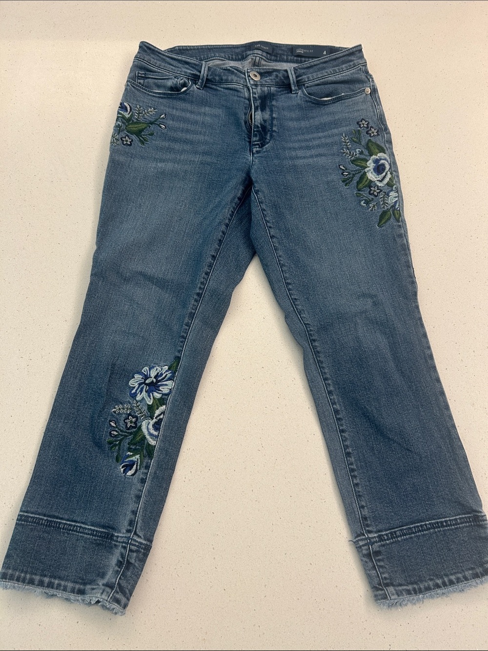 J. Jill Blue Cropped Jeans with Floral Embroidery